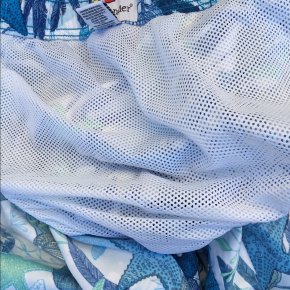 New Weekenders men’s ocean print swim trunks - Picture 5 of 6